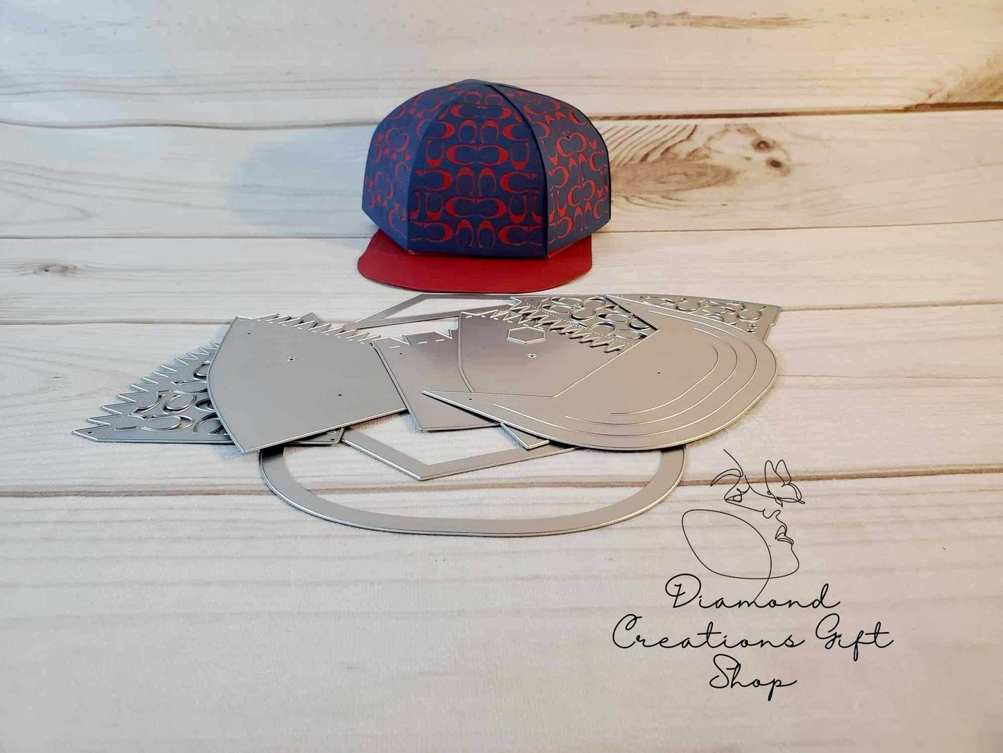 Q1502 Caps Gift Box CC Estilo #1 Con Accesorio *** Caja Gorra Estilo #1 CC con Accesorios